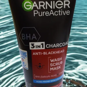 Garnier SkinActive Pure Active 3-in-1 Charcoal Anti-Blackhead wash