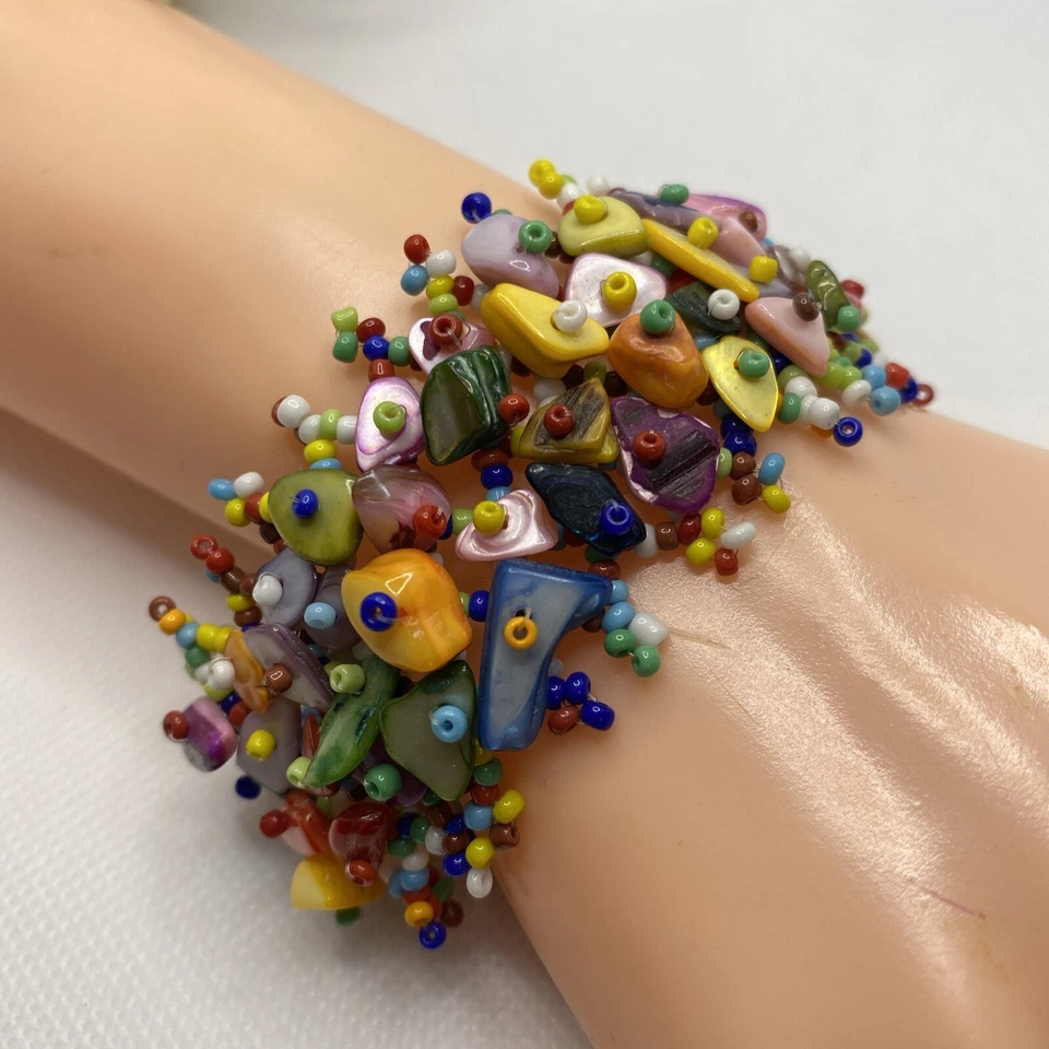 Crystal bracelet with multicolored beads